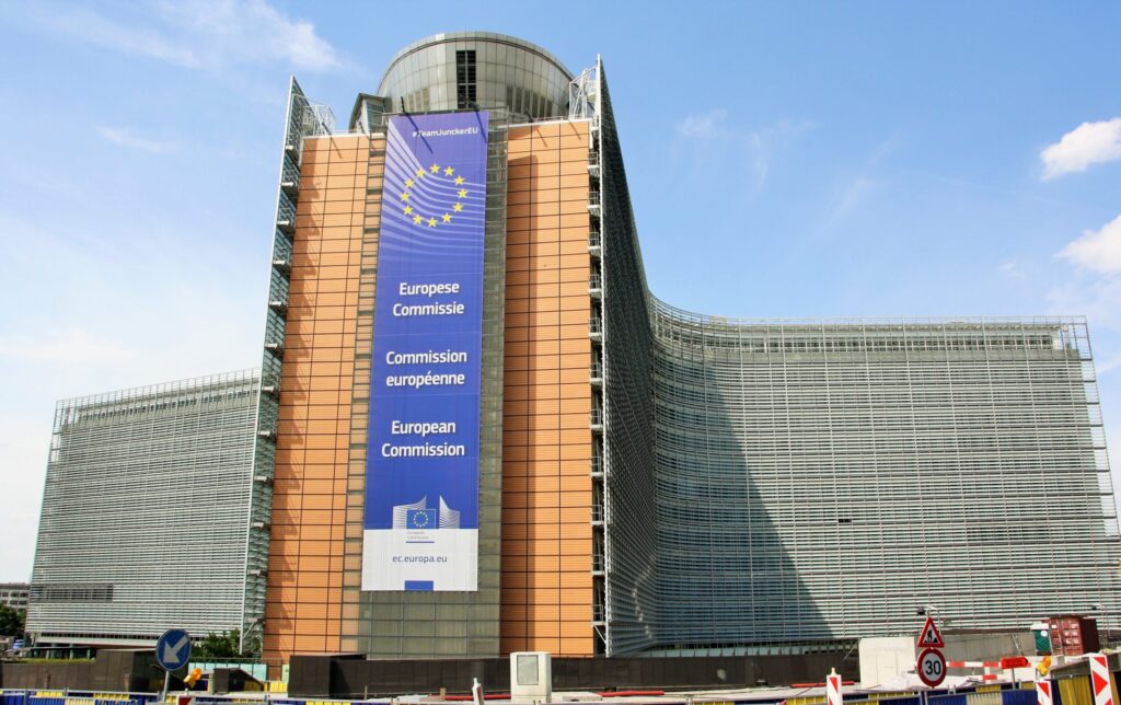 Autoritățile din Bruxelles investighează un posibil atac. Comisia Europeană a primit un mesaj în limba rusă