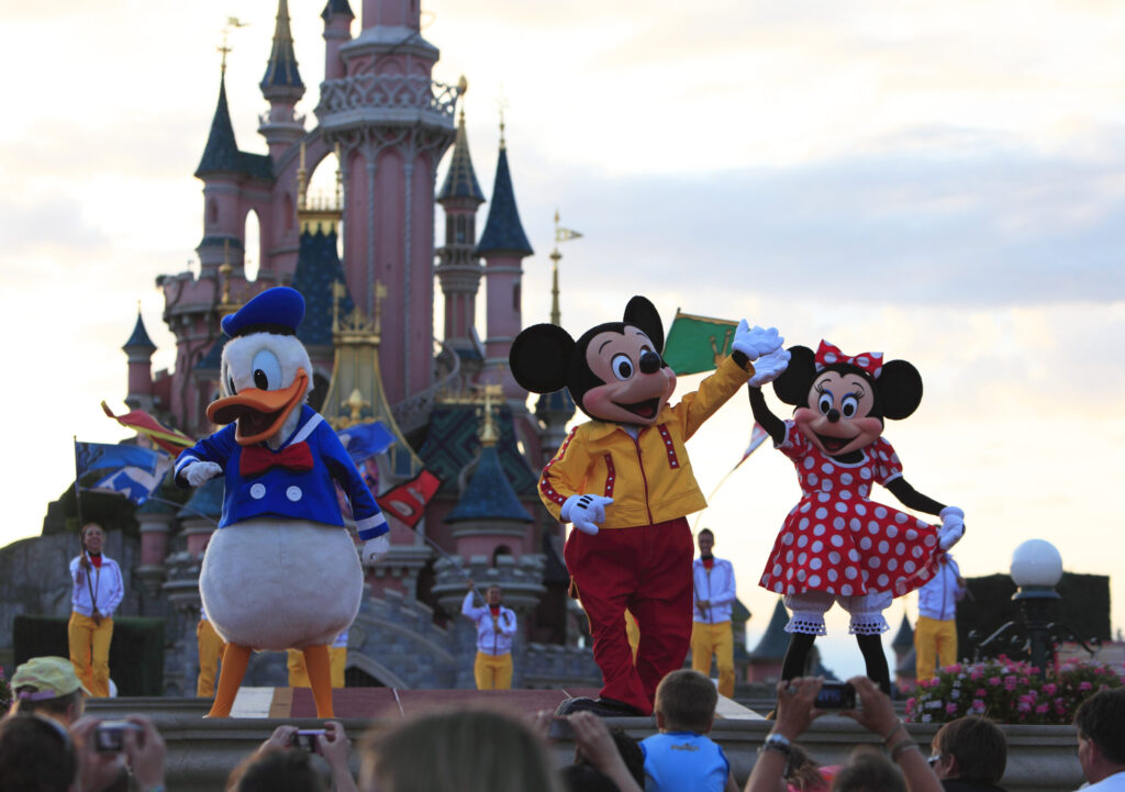 Disney anunță demiterea a 7.000 de angajați în contextul unei reorganizări a companiei