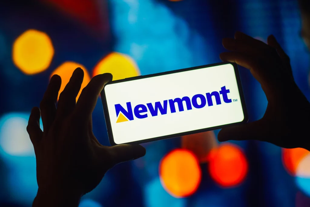 Producătorul de aur Newmont vrea să achiziționeze rivalul Newcrest pentru 16,9 miliarde de dolari