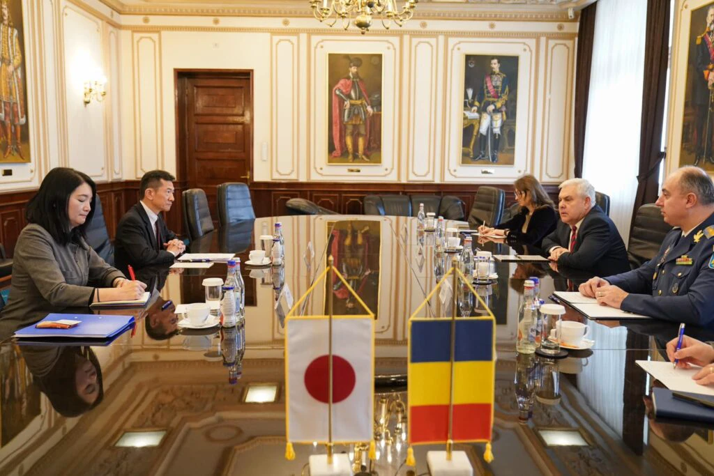 Angel Tîlvar s-a întâlnit cu ambasadorul Japoniei la București. Cooperare în domeniul apărării, pe agenda discuțiilor