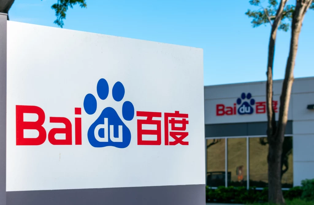 Chinezii de la Baidu vor să concureze cu ChatGPT. Vor lansa un robot conversațional