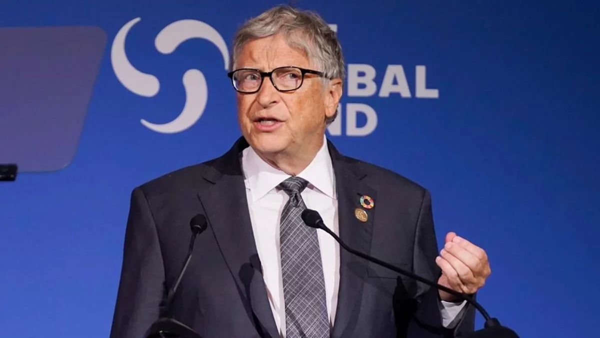 Bill Gates efectuează o vizită în China. Se va întâlni cu președintele Xi Jinping