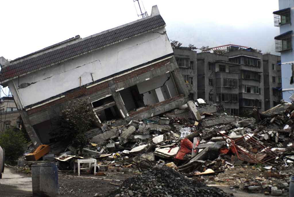 Ce s-ar întâmpla dacă un mare cutremur va zdruncina România? Distribuitorii vor opri imediat gazele și energia