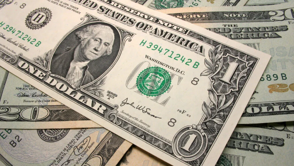 De ce dolarul nu-și va pierde prea curând dominația mondială