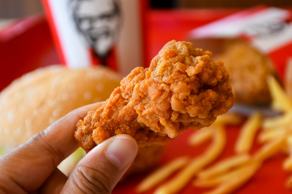 KFC a renunțat la aceste produse. Ce modificări a făcut în ceea ce privește meniul