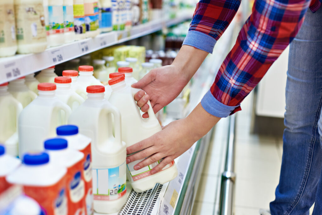 78% dintre procesatori participă la acordul pentru reducerea preţului laptelui