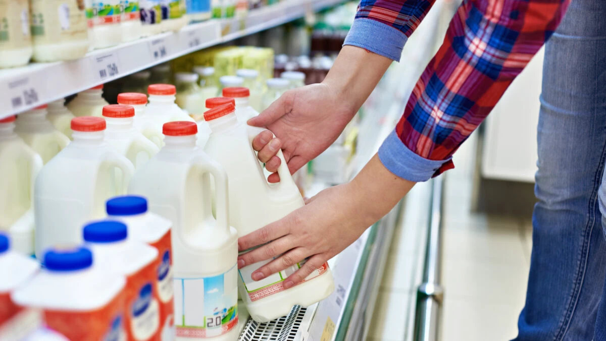 Consiliul Concurenței: Prețul laptelui, în scădere după acordul dintre retaileri și procesatori