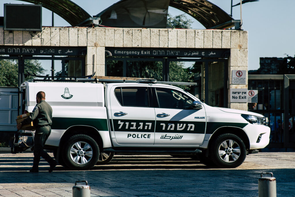 Atentat terorist la o staţie de autobuz din Ierusalimul de Est. Doi oameni au fost ucişi