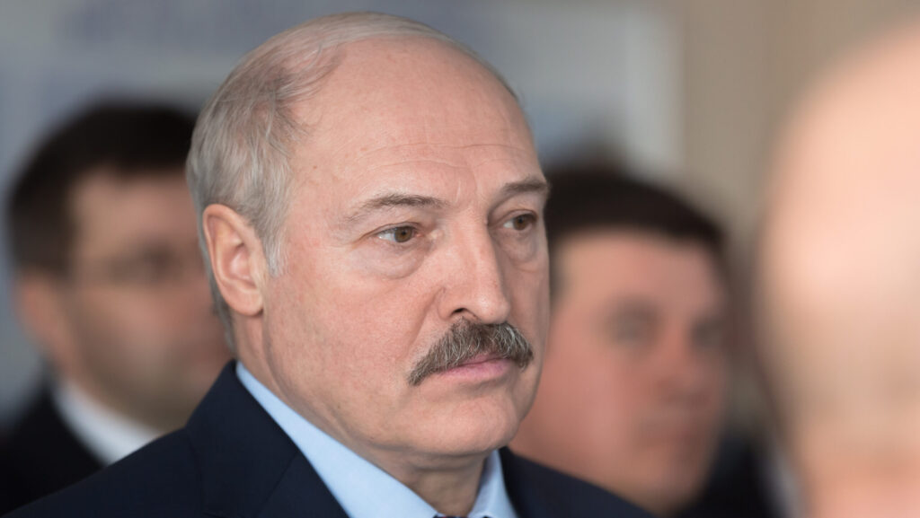 Ambasada Belarusului din Olanda a fost atacată. Mesaje dure la adresa președintelui Lukașenko