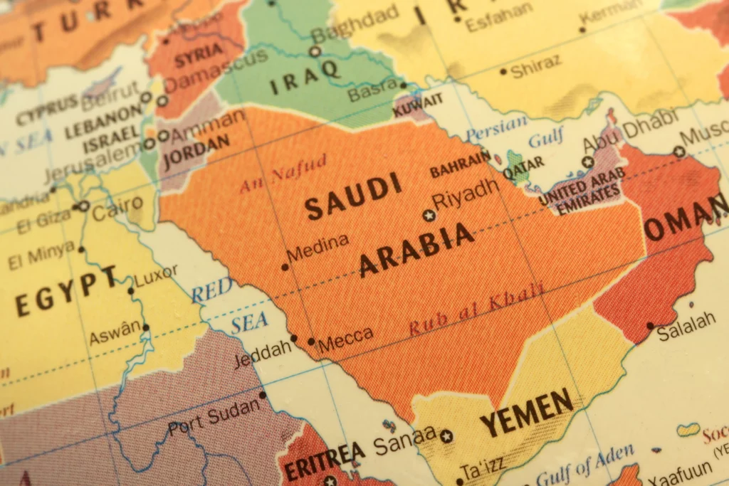 Arabia Saudită ar putea relua serviciile consulare cu Siria. Autoritățile au început să poarte discuții