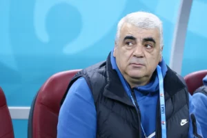 Leonard Strizu, antrenorul echipei FCSB, va demisiona din funcţia deţinută la gruparea din Berceni