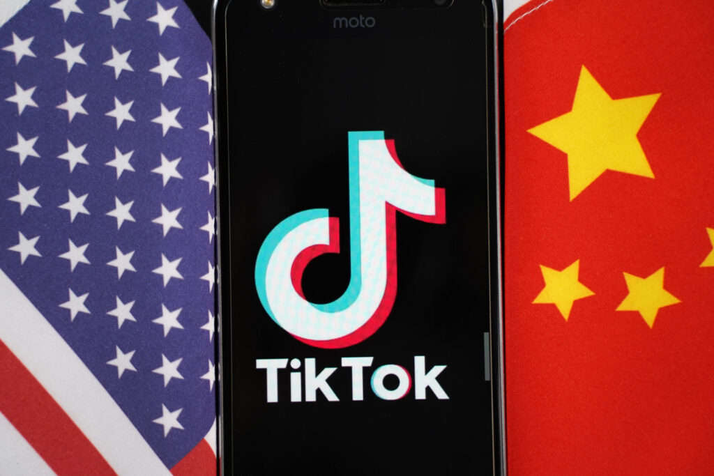 Președintele TikTok-ului va fi audiat de Congresul SUA din cauza legăturilor dintre aplicația mobilă și Partidul Comunist Chinez