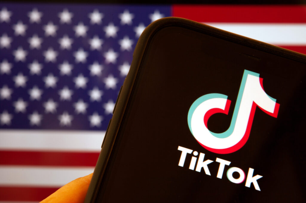 Un proiect de lege ce vizează interzicerea TikTok-ului în SUA a trecut de o etapă importantă în Congresul American