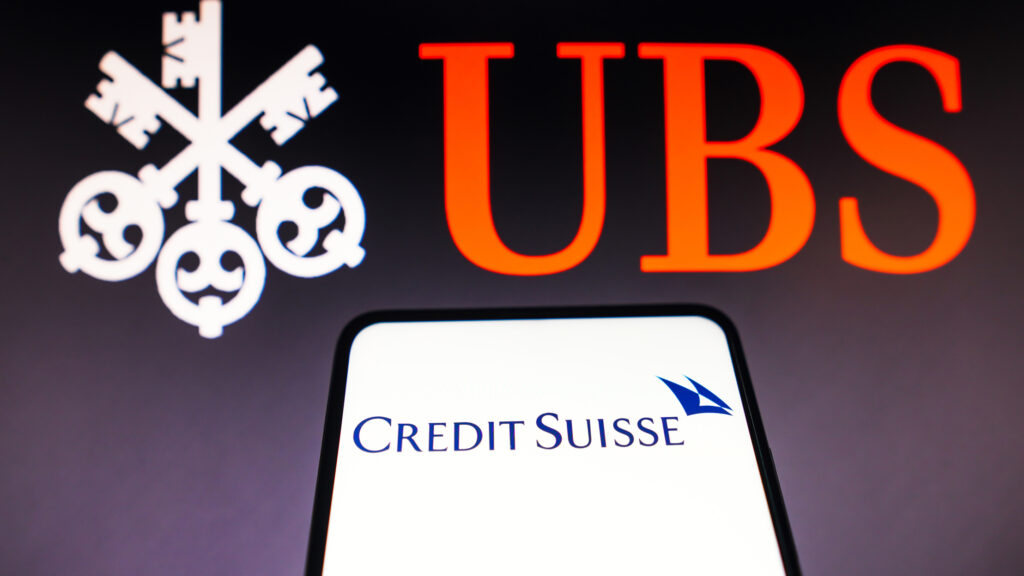 Preluarea Credit Suisse de către UBS va duce la concedieri. Şeful UBS: Va fi dureros