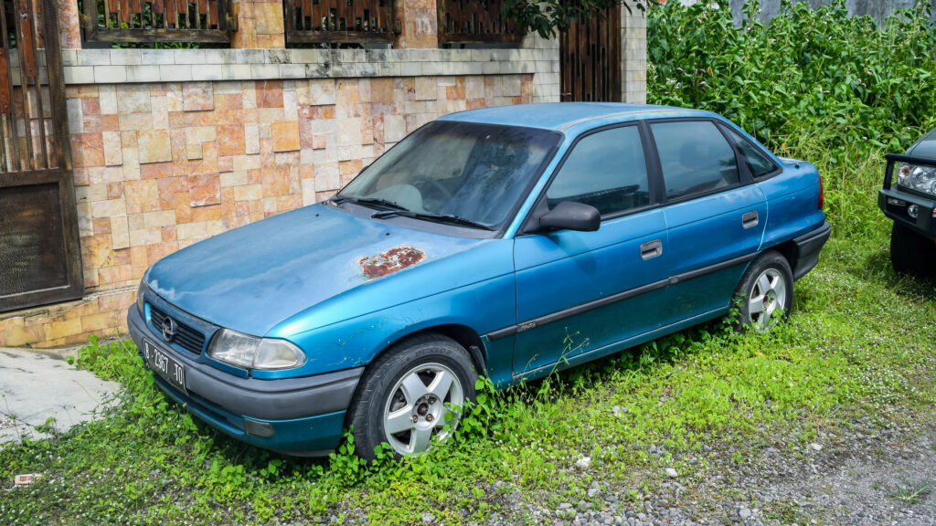 Toți românii cu maşini vechi trebuie să știe asta! Veste cumplită pentru milioane de români