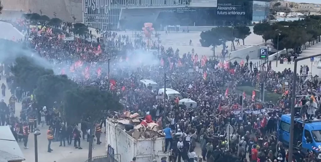 Protestele de la Lyon sunt interzise cu ocazia vizitei președintelui. Un sindicat din Franța contestă ideea
