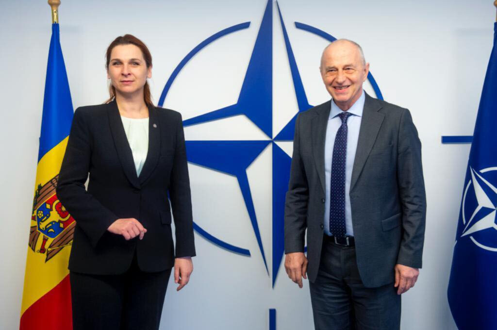 Mircea Geoană: NATO va continua cooperarea practică cu Republica Moldova