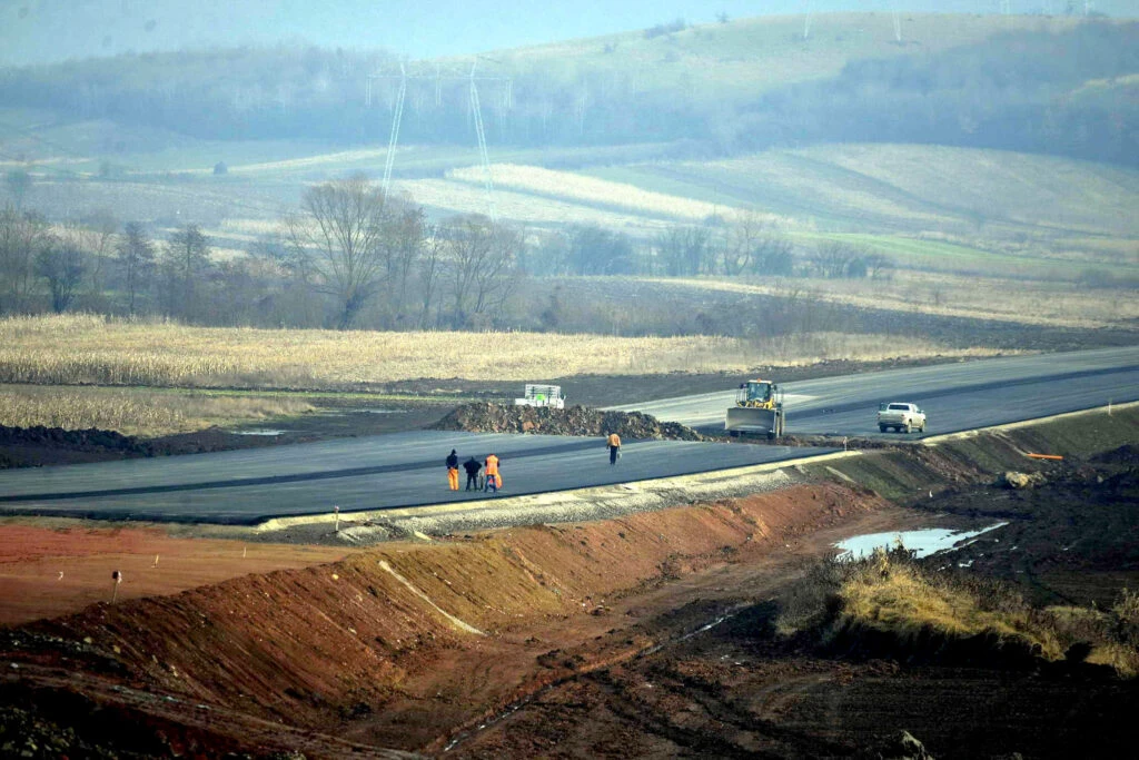 Autostrada Sibiu – Pitești, lucrările înaintează cu repeziciune