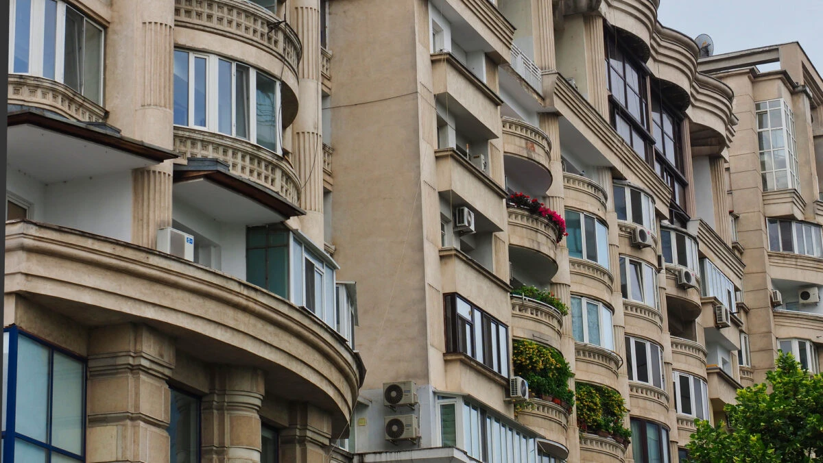 Veste excelentă pentru românii care stau la apartament! Se dau 15.000 de euro dintr-un foc