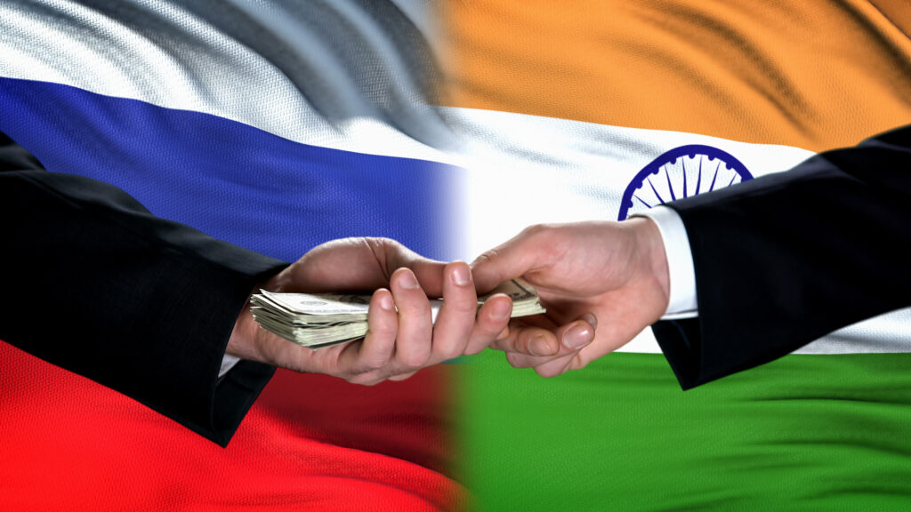 India face profituri uriaşe din vânzarea de motorină, provenită din petrolul rusesc, către Europa