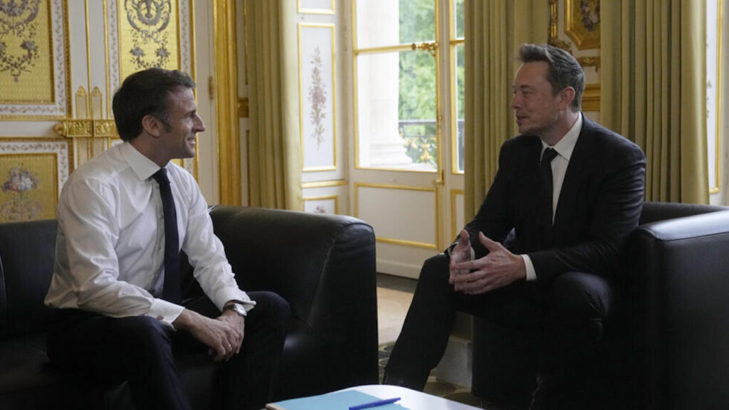 Macron s-a întâlnit cu Elon Musk: Am vorbit despre atractivitatea Franței și despre progresele în sectorul vehiculelor electrice și al energiei