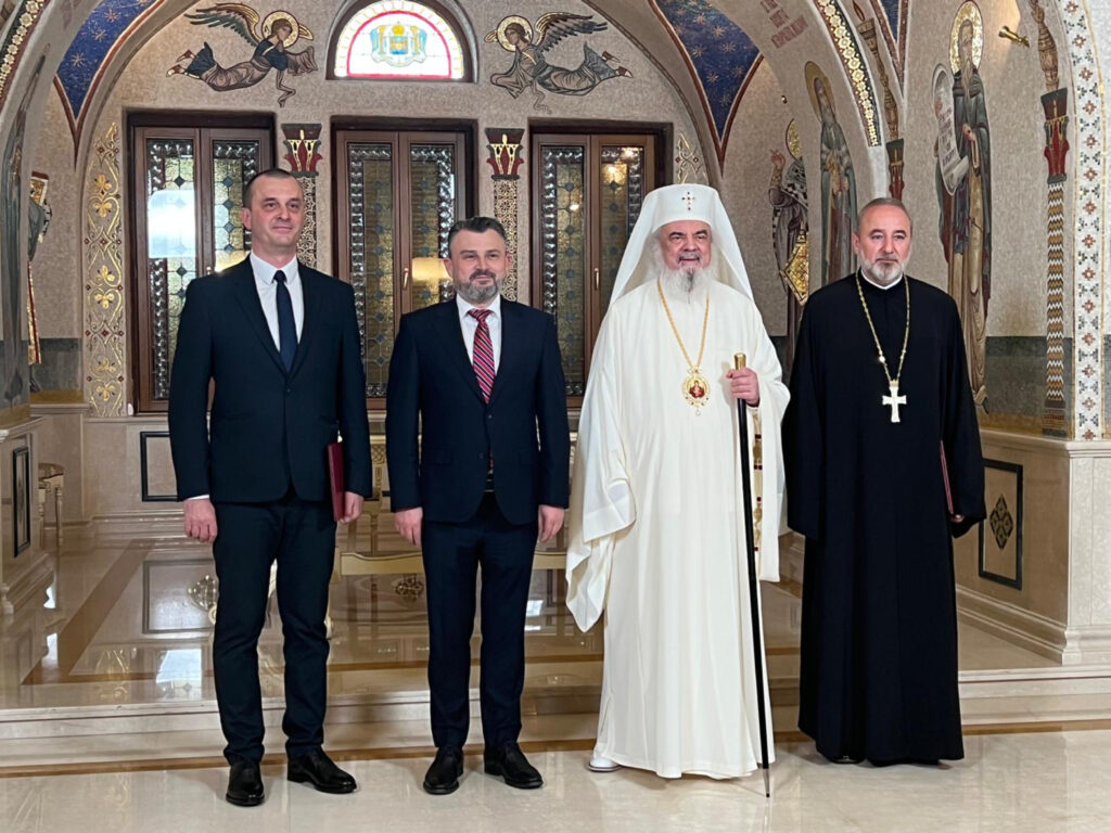 Departamentul pentru Românii de Pretutindeni a semnat un protocol de colaborare cu Patriarhia Română