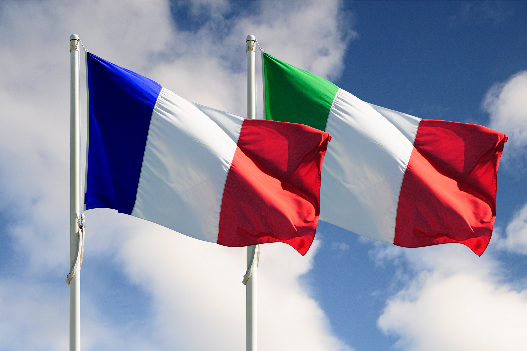 флаг италии и франции