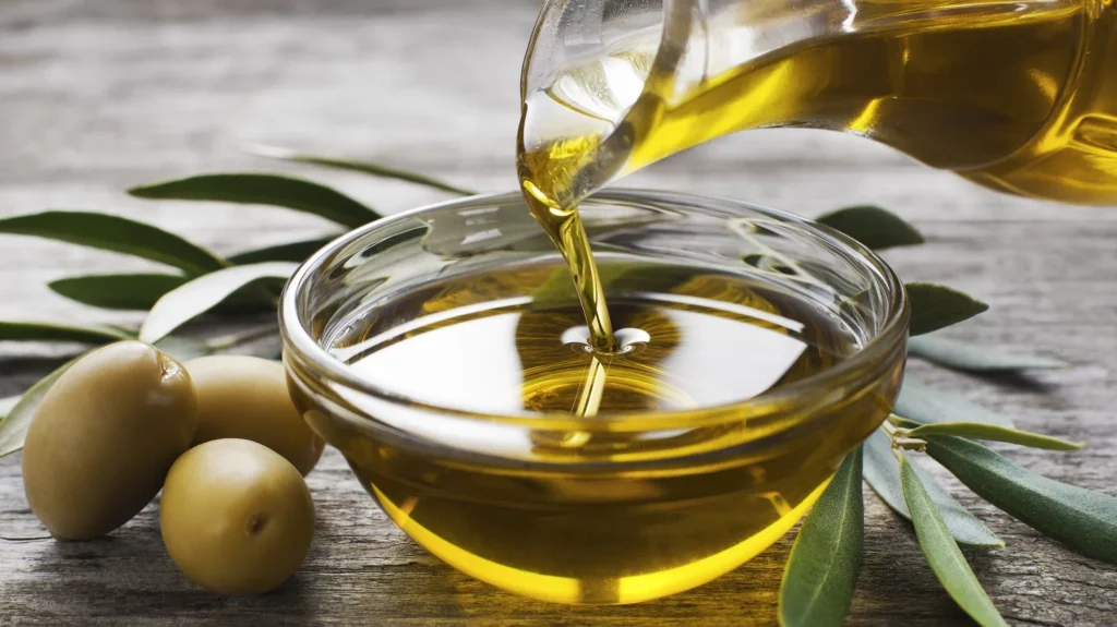 Beneficiile uleiului de măsline. Ce se întâmplă dacă îl consumăm în fiecare zi