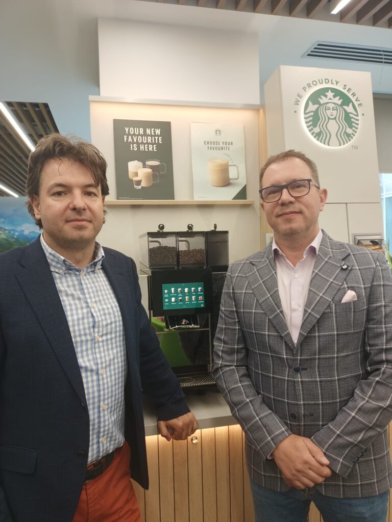 Nestlé Professional îmbogățește experiența de cafea premium cu o gamă de soluții din Programul de cafea We Proudly Serve Starbucks
