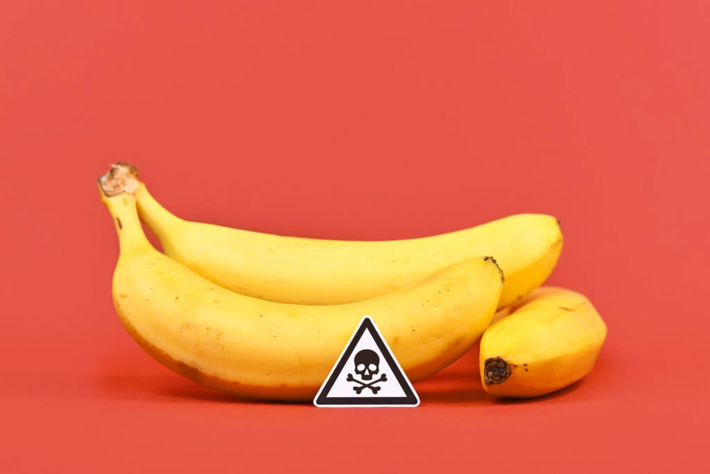 Legumele și fructele care conțin cele mai multe pesticide. Sunt un real pericol pentru sănătate