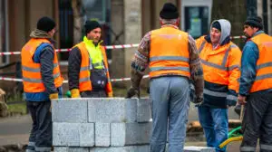 INS: Costul orar al forței de muncă, ajustat după numărul zilelor lucrătoare, a înregistrat o creștere de 13,07%