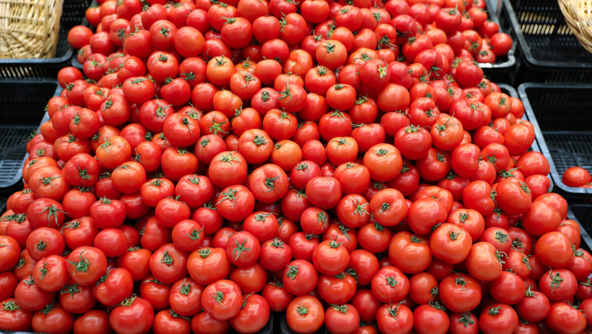 Cum recunoști roșiile cu pesticide din piață. Detaliul la care trebuie să fii atent