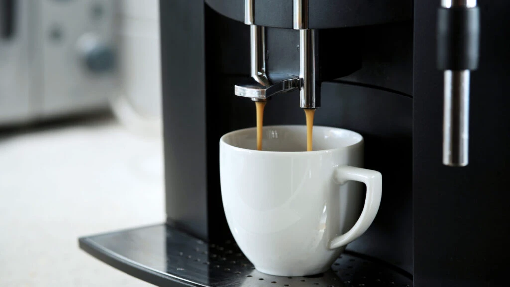Câtă cafea trebuie să bei, de fapt, pe zi? Aceasta e cantitatea corectă