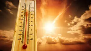 Val de căldură extremă în Franța. Autoritățile emit noi alerte pentru caniculă și incendii de pădure