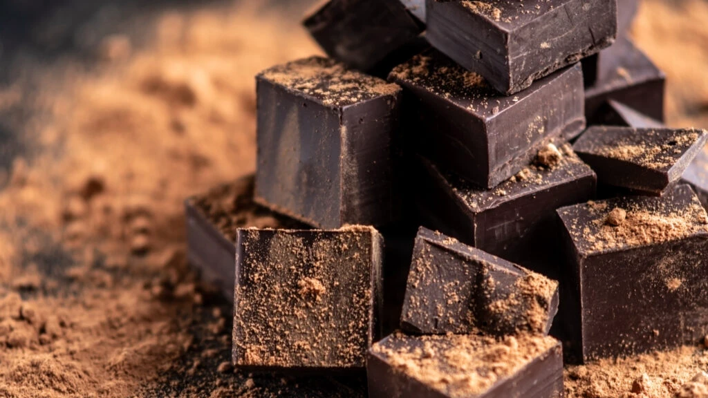 Ce se întâmplă în corpul tău dacă mănânci ciocolată neagră în fiecare zi