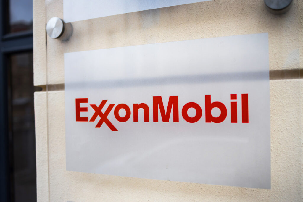 Exxon Mobil a înregistrat o scădere de 56% a profitului în T2 din 2023