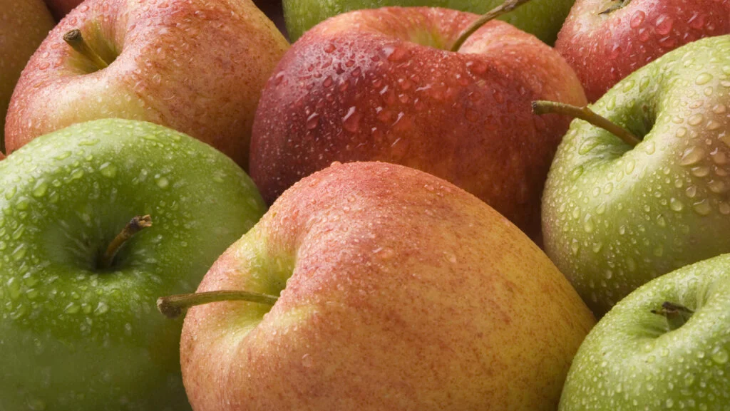 Ce se întâmplă dacă mâncăm mere în fiecare zi? S-a descoperit acum