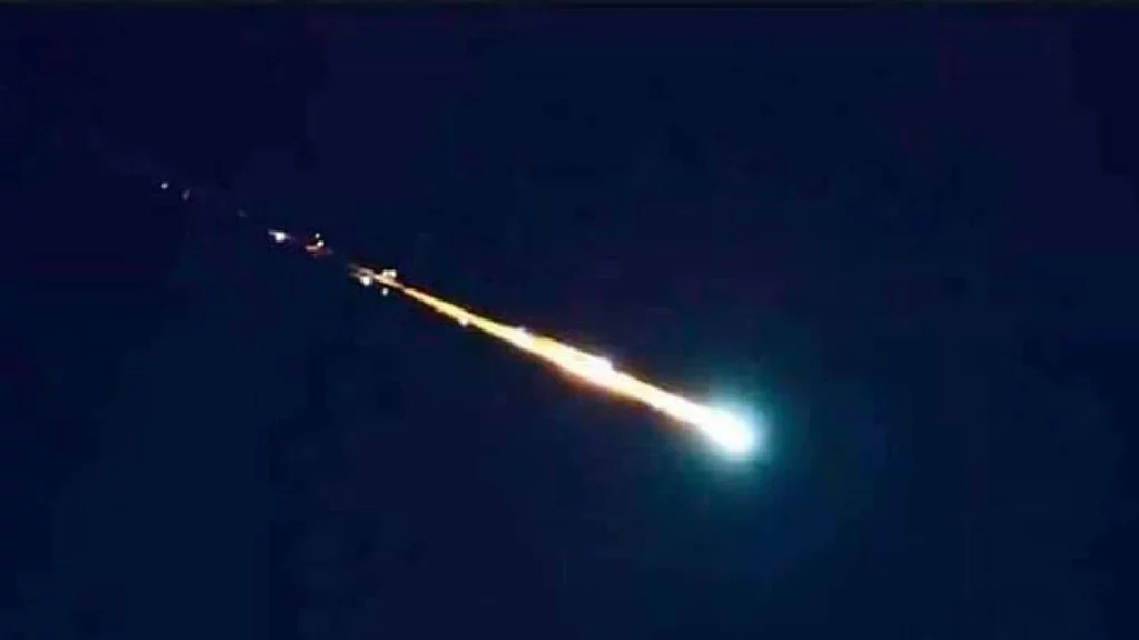 Meteorit deasupra României! Autoritățile au dat alerta