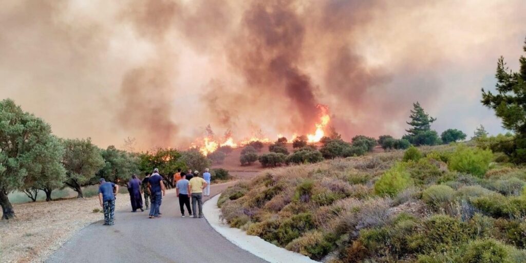 Misiunea pompierilor români în Grecia nu s-a încheiat. MApN va transporta un nou detaşament