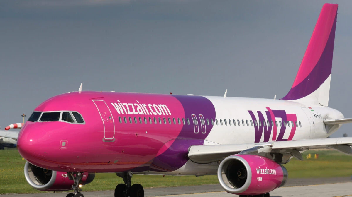 Scandal la Wizz Air. Compania refuză să suspende zborurile spre Israel