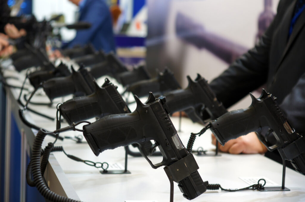 Producătorii de armament din Europa fac angajări! Ce beneficii pun la dispoziția angajaților
