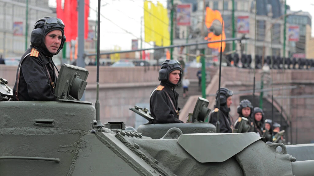 Rusia își face o super armată! 280.000 de persoane au semnat contracte de înrolare