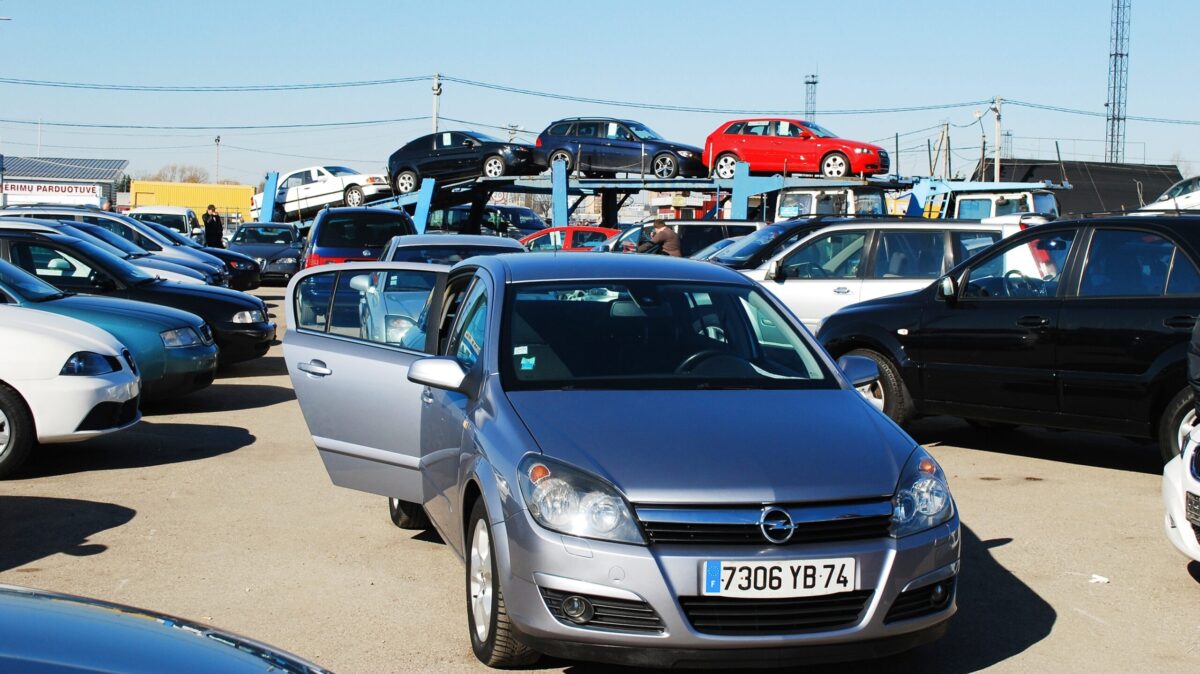 Piața de mașini second-hand din România este una dintre cele mai puțin transparente din Europa