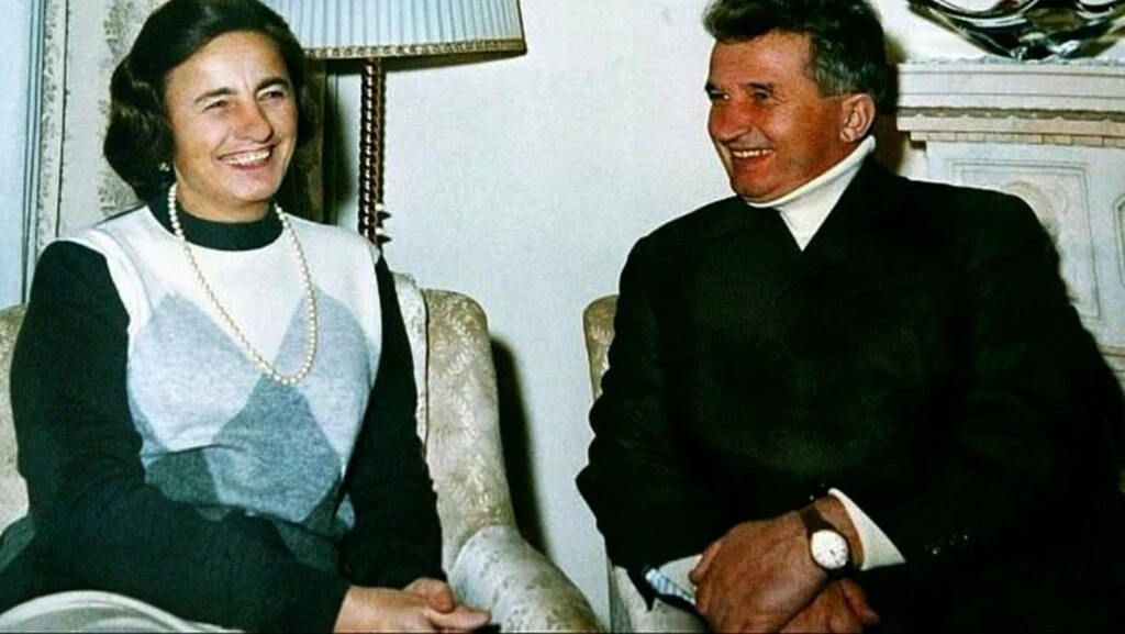Soții Ceaușescu, în costum de baie! Imagini rare cu Elena Ceaușescu (FOTO)
