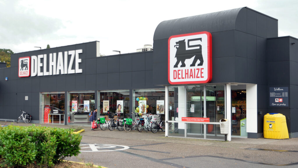 Grupul Delhaize va transforma o biserică în supermarket. Lucrările vor începe în 2024