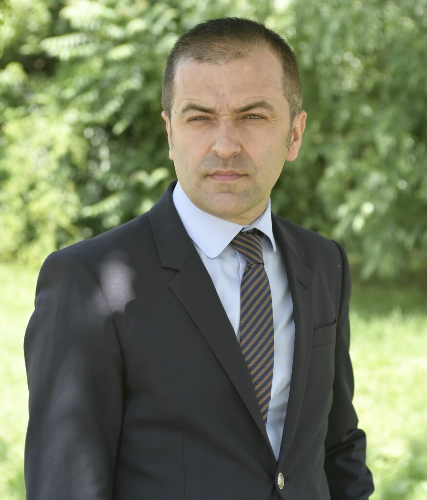 Mirel Taloș