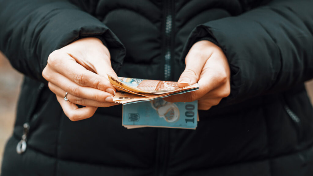 Devine interzis în România! Anunț pentru cei care plătesc cu bani cash