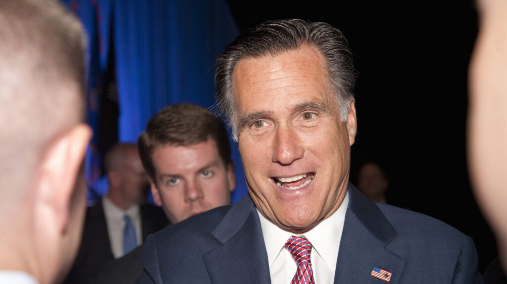 Fostul contracandidat la prezidențiale al lui Barack Obama, senatorul Mitt Romney, se retrage din viaţa politică