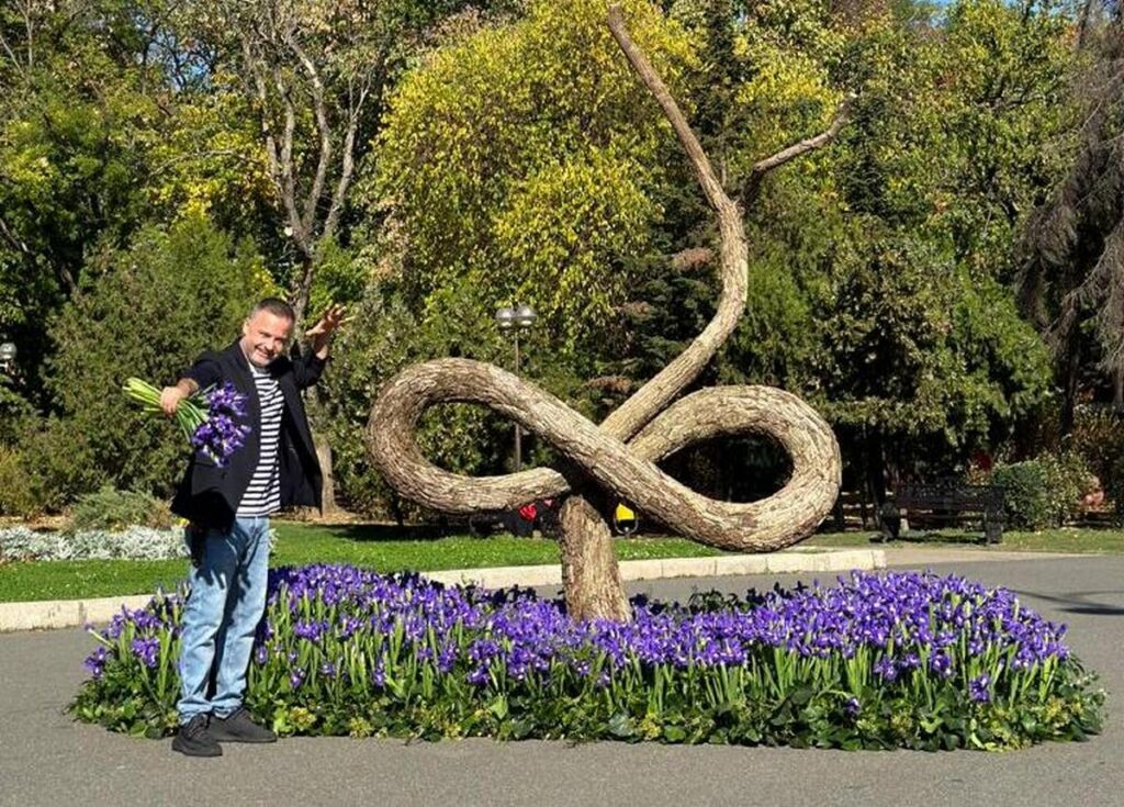 Floristul Nicu Bocancea serbează 53 de ani de istorie a familiei sale în industria florilor