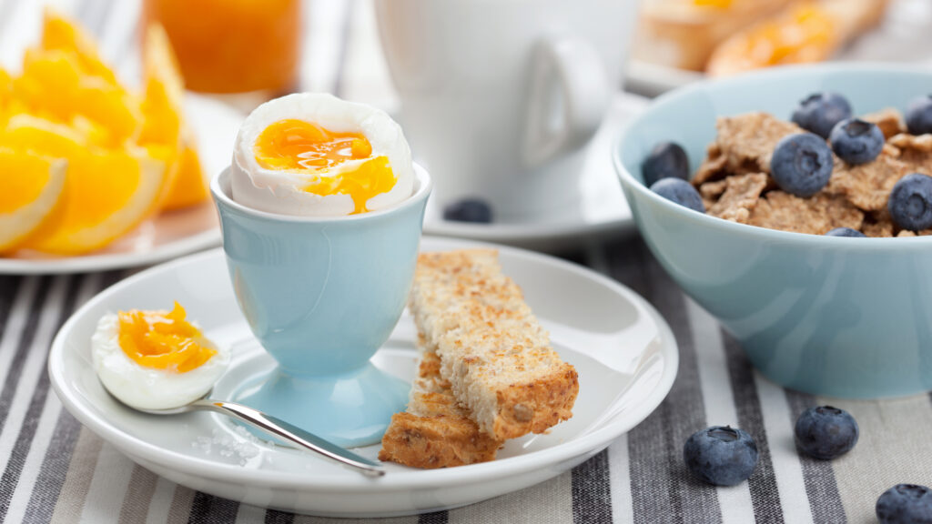 Ce se întâmplă dacă mâncăm ouă zilnic? Tot ce trebuie să știți despre acest superaliment
